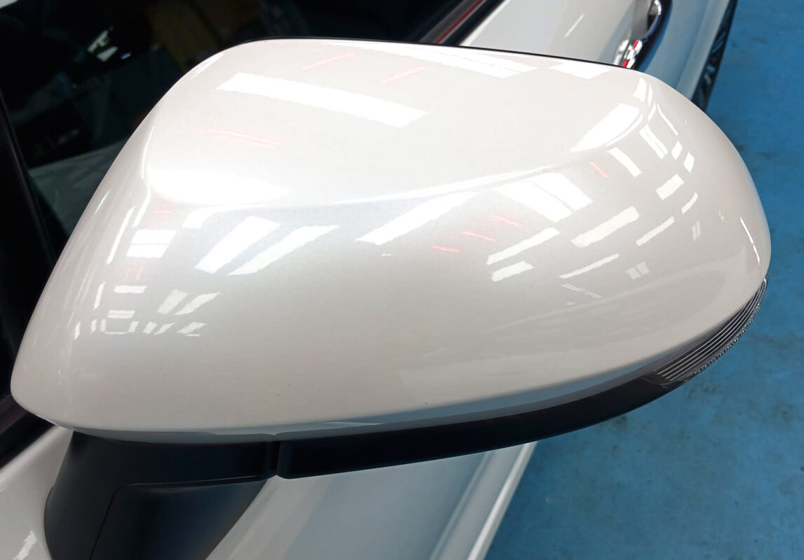 Side panel of the Toyota Corolla Altis with the ceramic finish locked in.