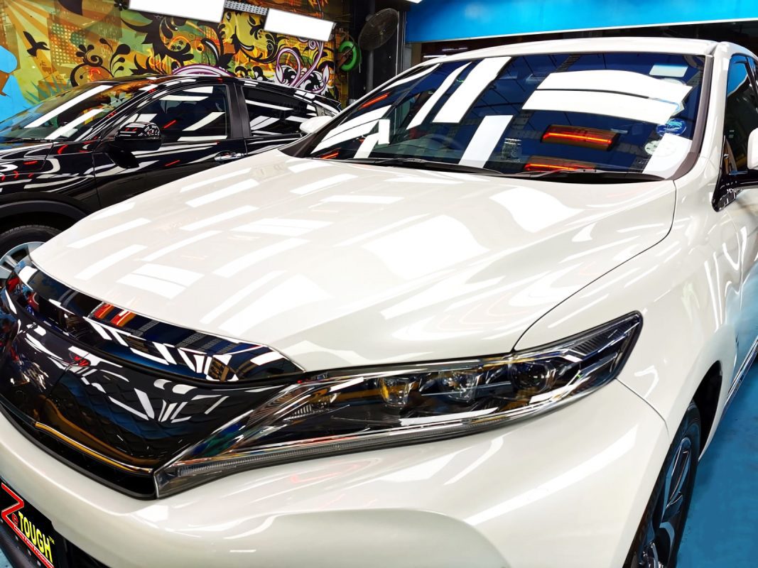 The Toyota Harrier from a side angle after the ceramic coating.