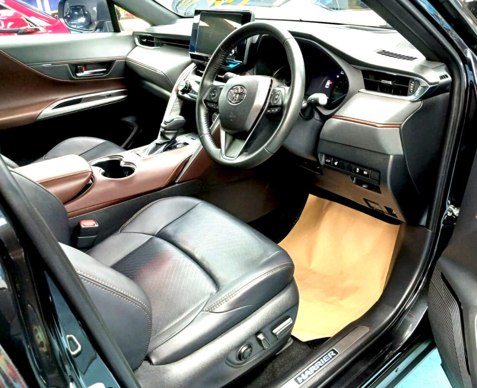 The Toyota Harrier's protected, high-gloss finish.