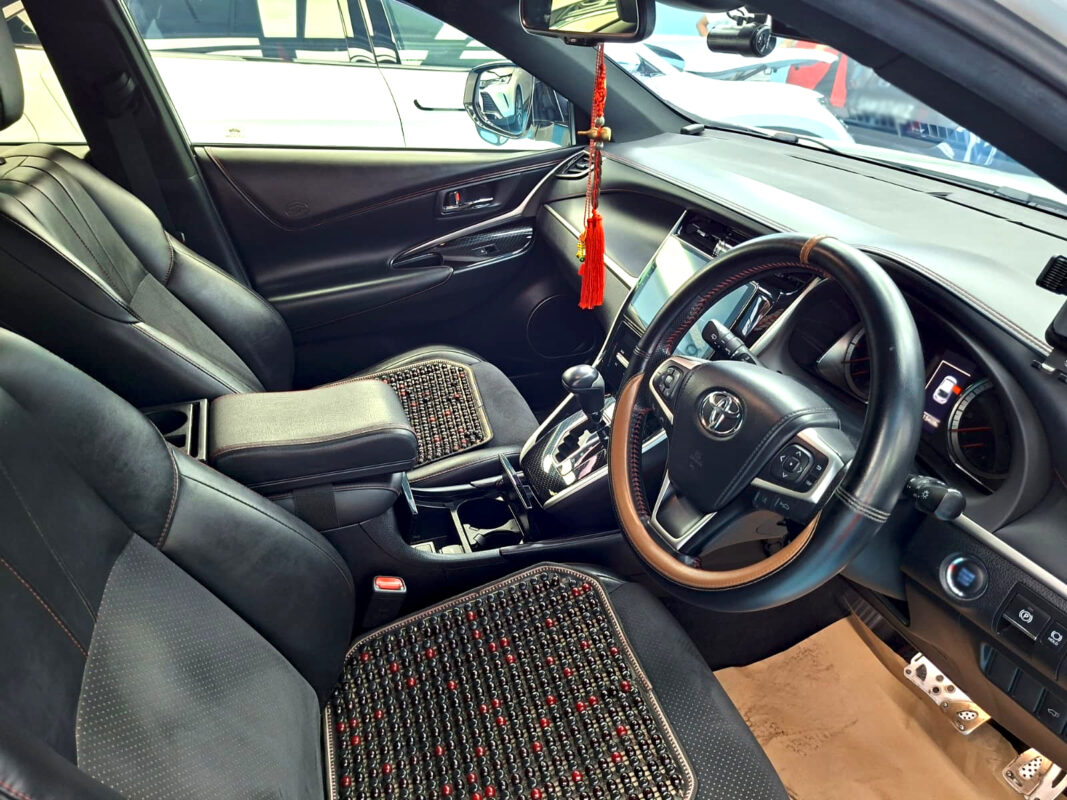 The Toyota Harrier's protected, high-gloss finish.