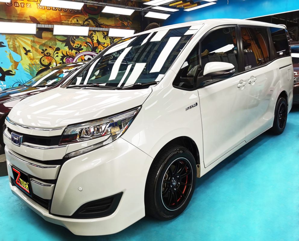 Toyota Noah, sealed with ZeTough Ceramic at Revol Carz.