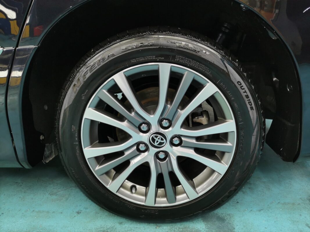 After: the same car, resprayed and sealed with ZeTough Ceramic.