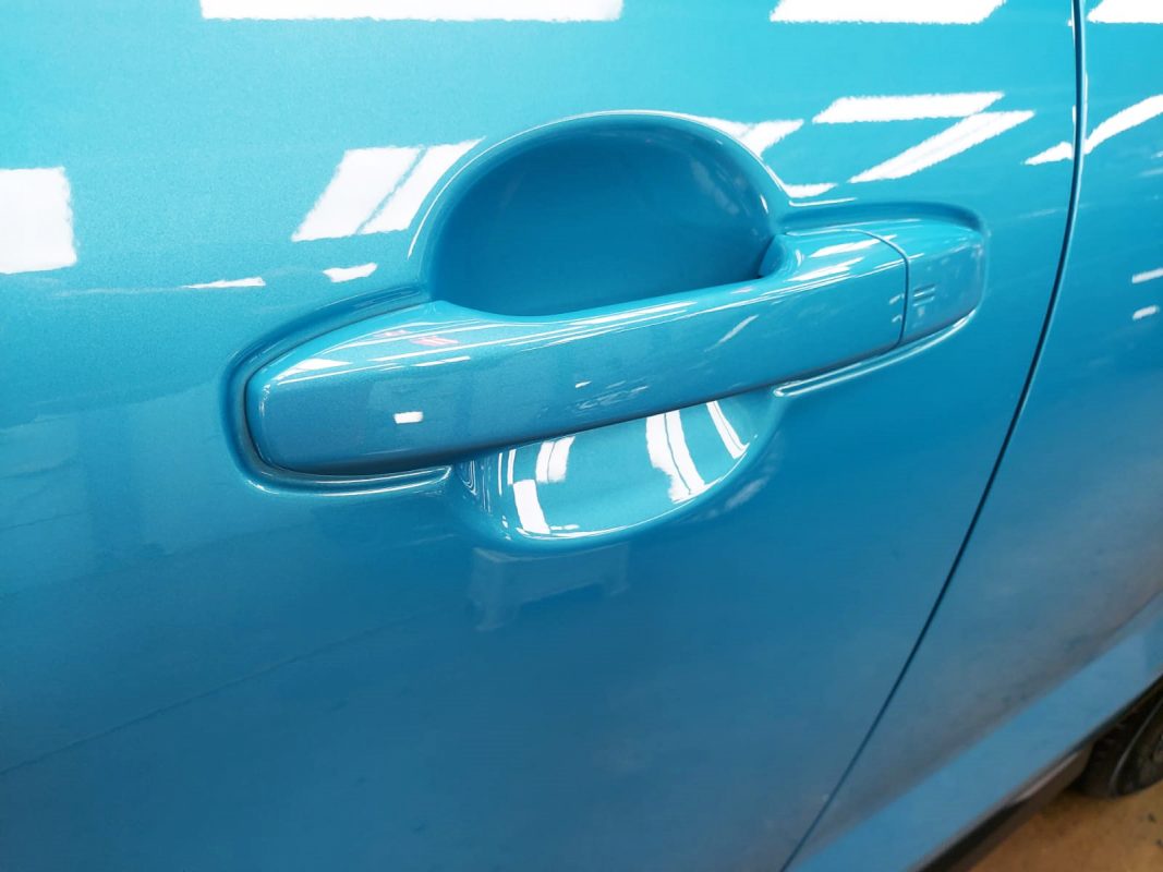 Front three-quarter view of the Toyota Raize after coating.