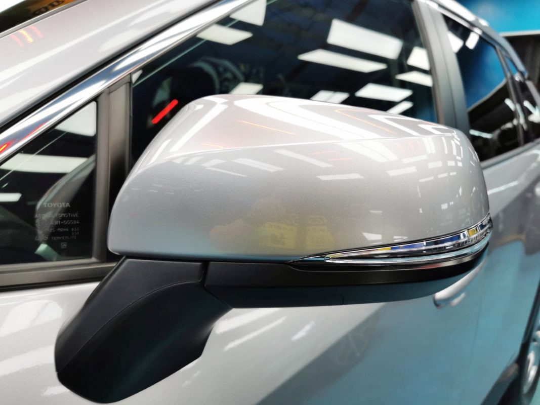 Side panel of the Toyota RAV4 with the ceramic finish locked in.
