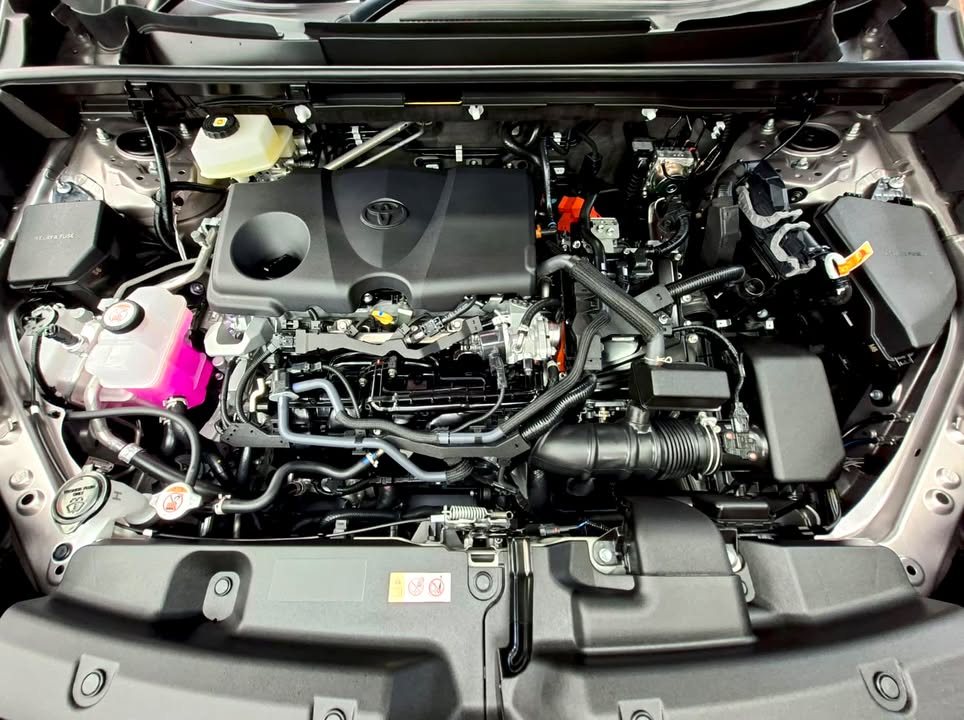 Clean engine bay of the Toyota RAV4.