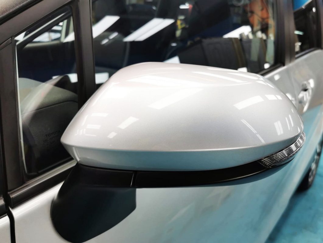 Side panel of the Toyota Sienta with the ceramic finish locked in.