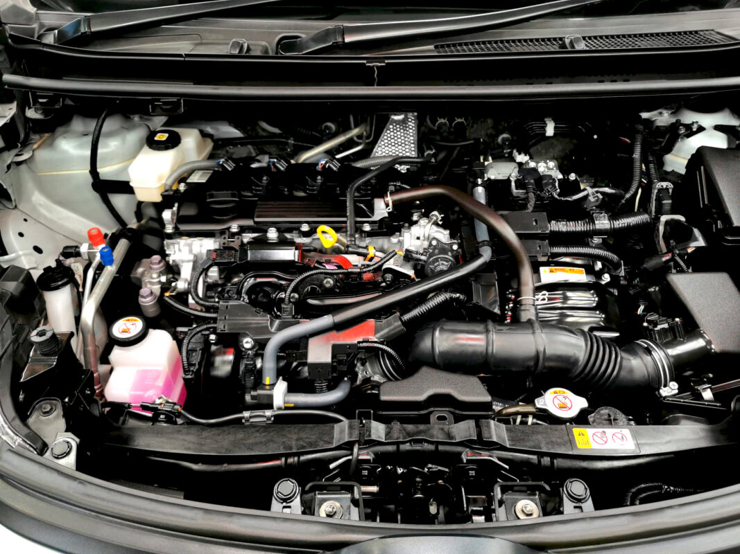 Detail of the Toyota Sienta's bodywork sealed with ZeTough Titanium.