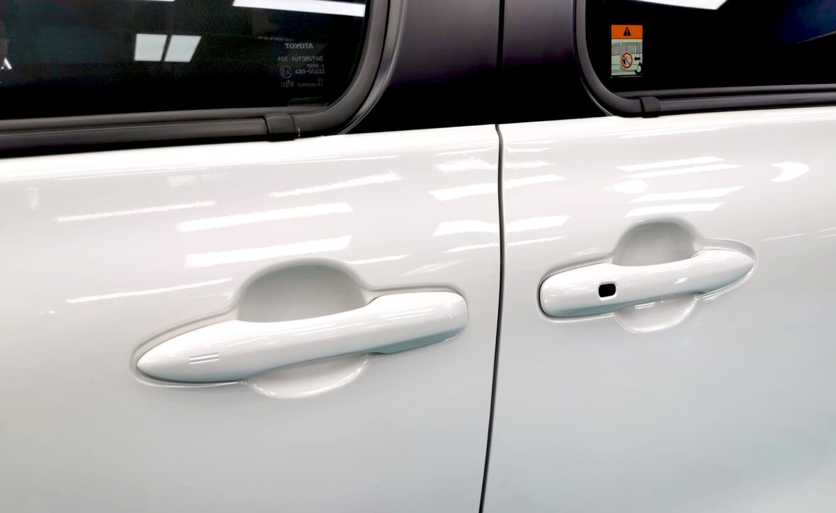 Front three-quarter view of the Toyota Sienta after coating.