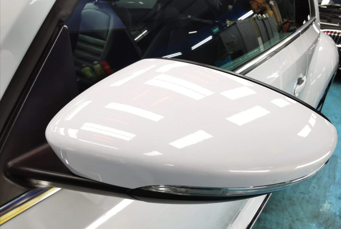 Side panel of the Volkswagen Beetle with the titanium finish locked in.