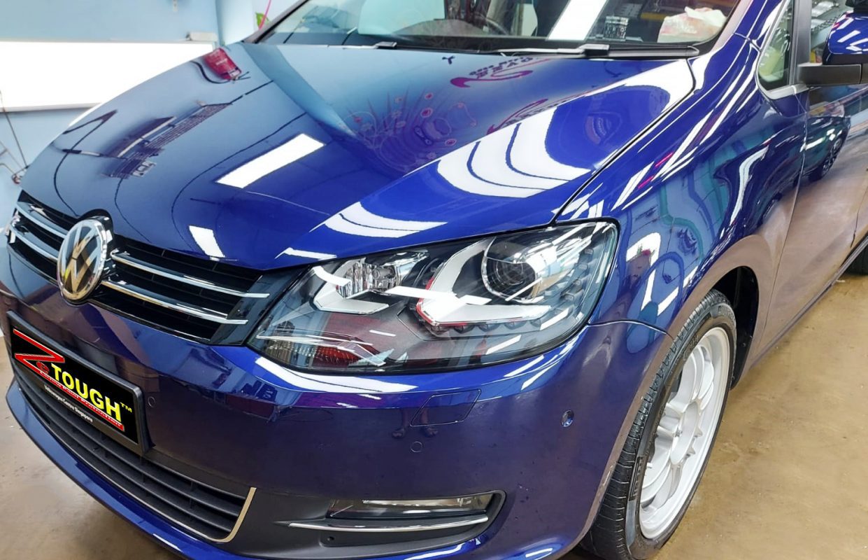 The Volkswagen Sharan from a side angle after the titanium coating.