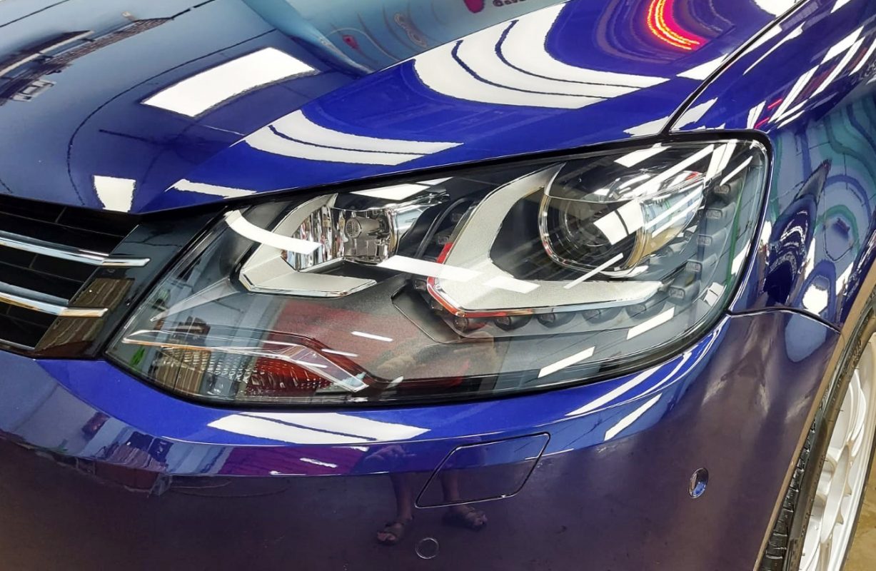 The Sharan's coated paintwork showing clean reflections.