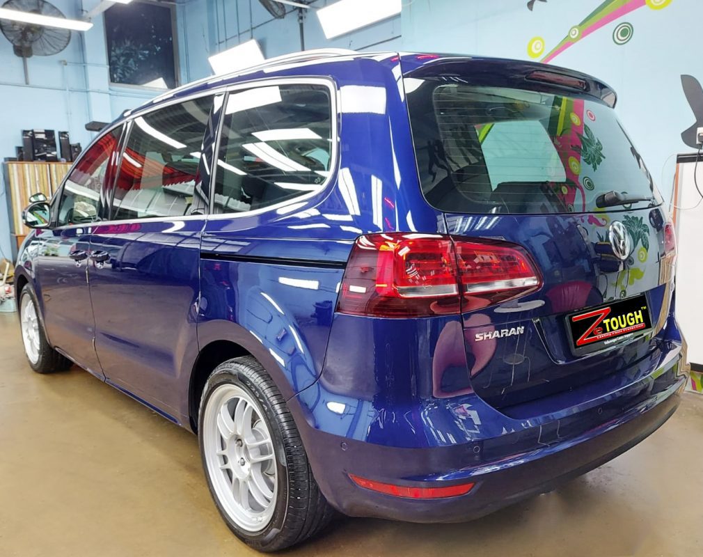 Rear quarter of the Volkswagen Sharan, glossy and protected.
