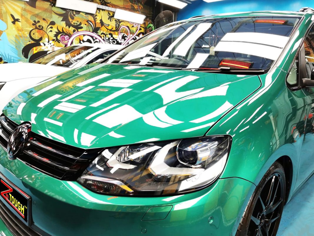 The Volkswagen Sharan from a side angle after the ceramic coating.