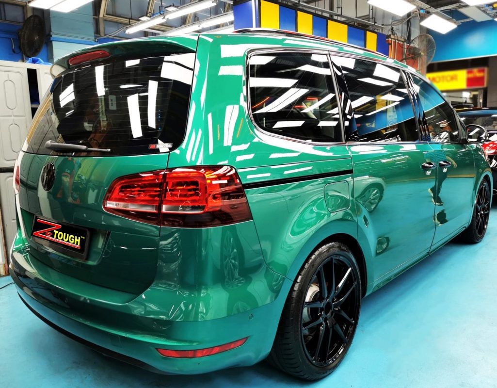 Rear quarter of the Volkswagen Sharan, glossy and protected.