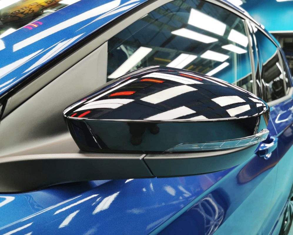 Side panel of the Volkswagen T-Cross R-Line with the ceramic finish locked in.