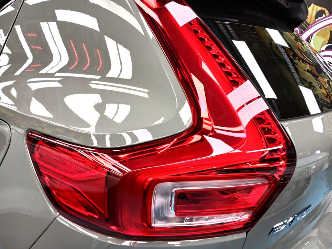 Front three-quarter view of the Volvo EX40 after coating.