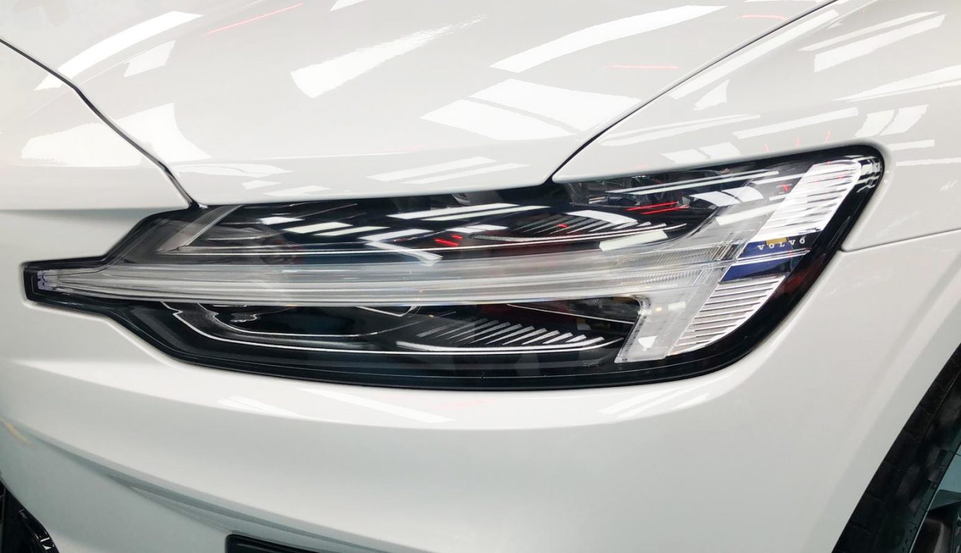 The S60's coated paintwork showing clean reflections.