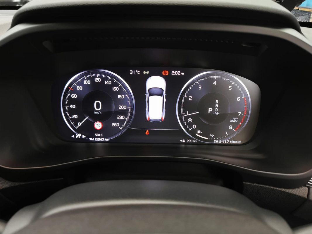 Side panel of the Volvo XC40 with the titanium finish locked in.