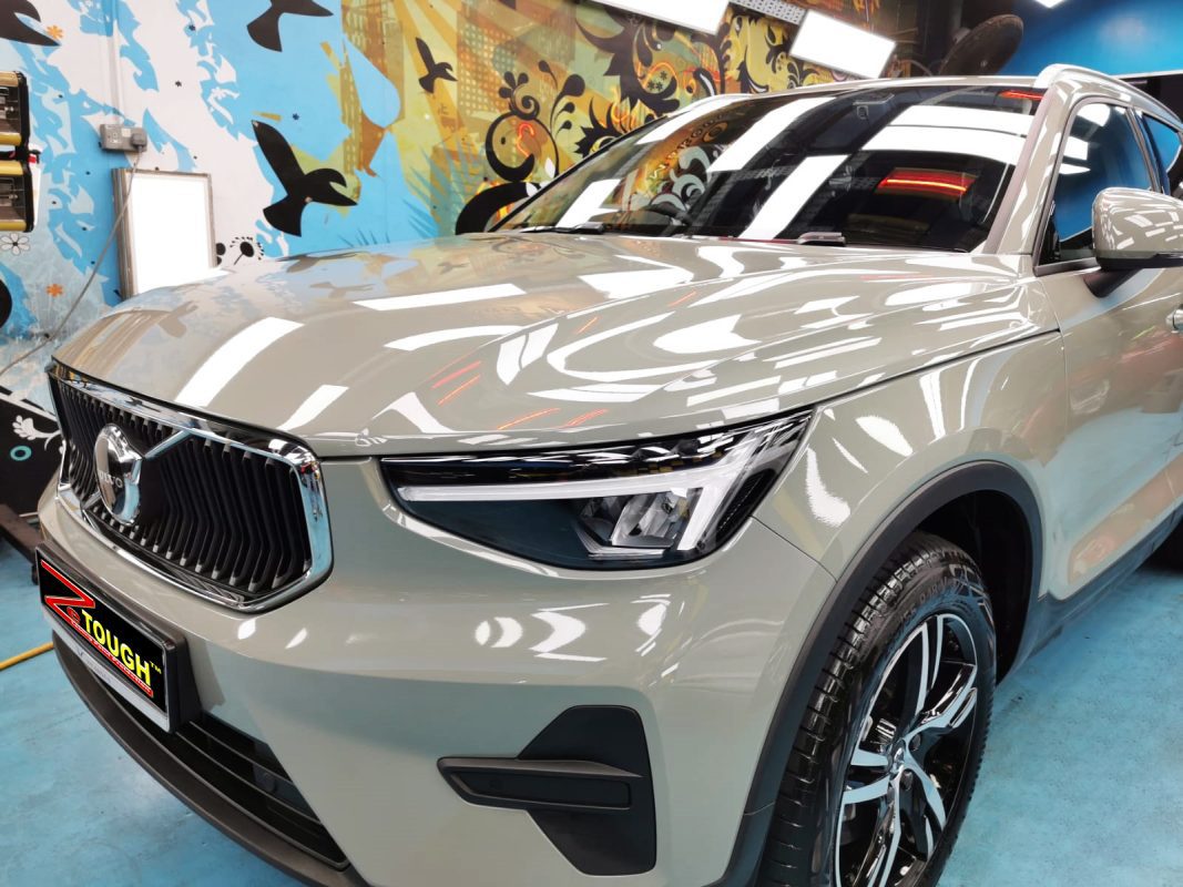 Side angle of the Volvo XC40 after the titanium coating.