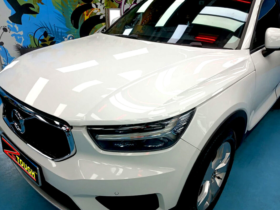 Side angle of the Volvo XC40 after the ceramic coating.