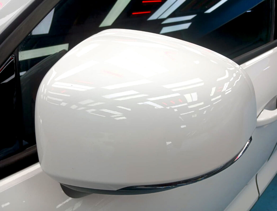 Side panel of the Volvo XC40 with the ceramic finish locked in.