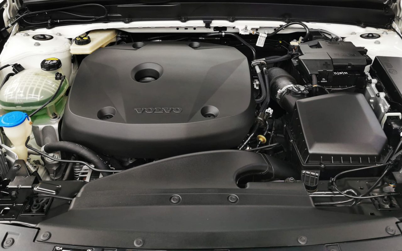 Detail of the XC40's bodywork sealed with ZeTough Ceramic.