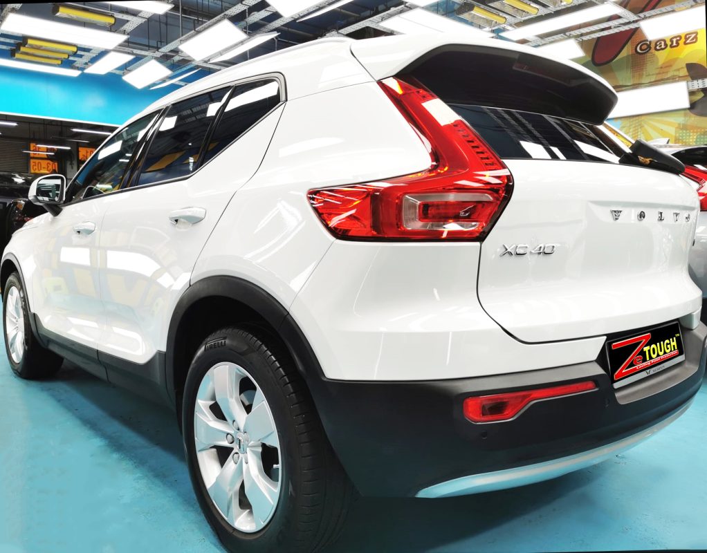Rear quarter of the XC40, glossy and protected.