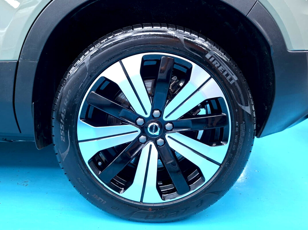 The Volvo XC40 with its fresh, coated finish.