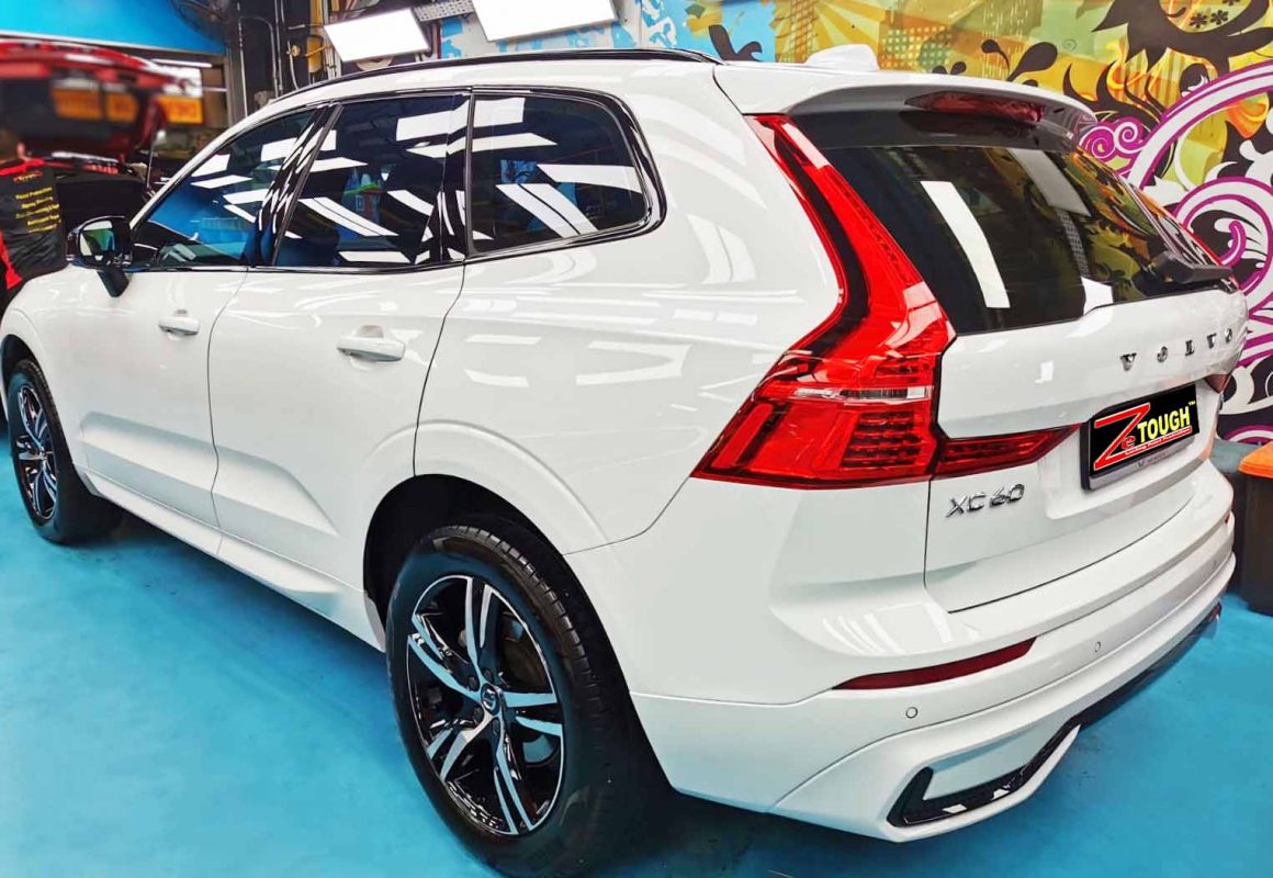Front three-quarter view of the Volvo XC60 after coating.