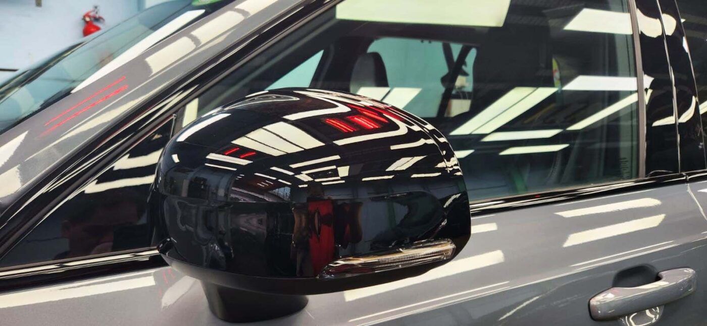 Side panel of the Volvo XC90 with the ceramic finish locked in.