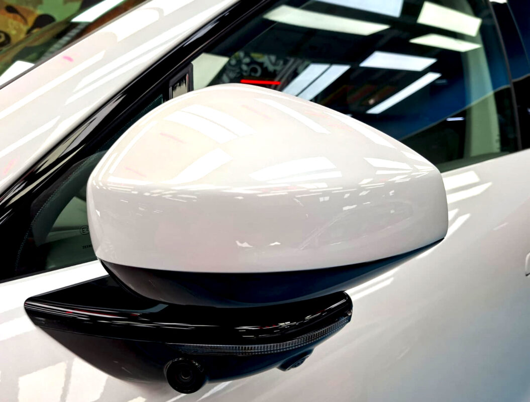 Detailed exterior of the Zeekr 7X.