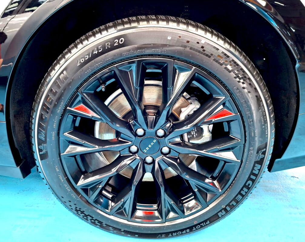 The Zeekr 7X with its fresh, coated finish.