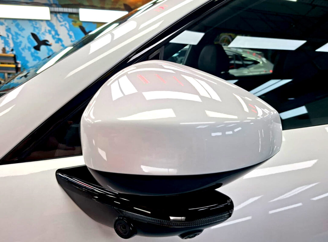 The Zeekr 7X's protected, high-gloss finish.