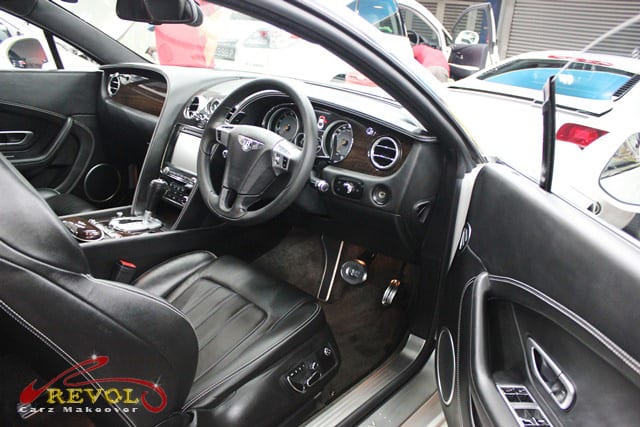 Bentley Continental GT Coupe - interior