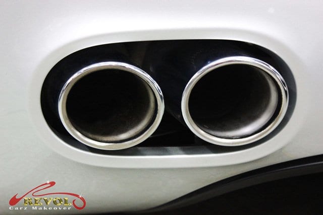 The Audi R8 Coupé - exhaust pipes