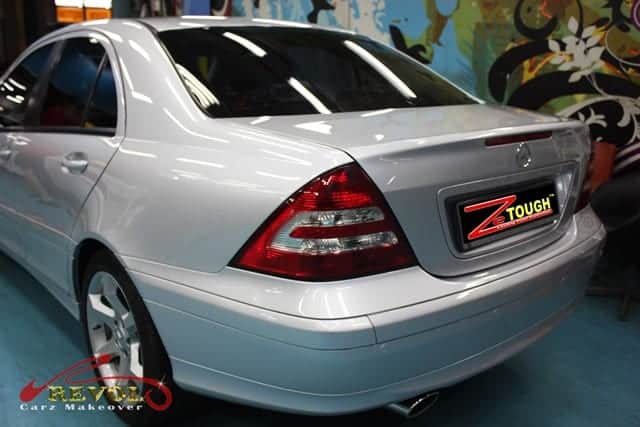 Spray painting with ceramic coating on Mercedes Benz C180 ML