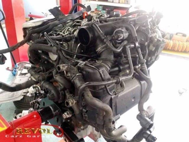 VW Case Study 16: Volkswagen Engine Overhaul. Done In A Day