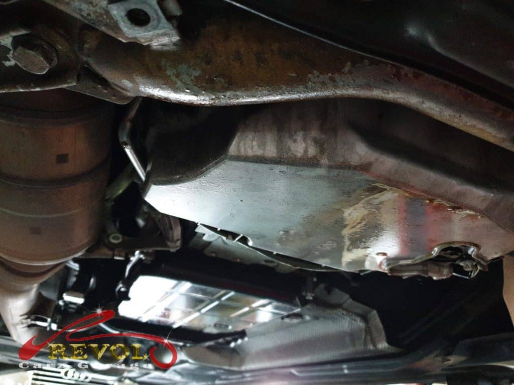Mercedes-Benz CS 7: C180 With Engine Oil Leak Traces