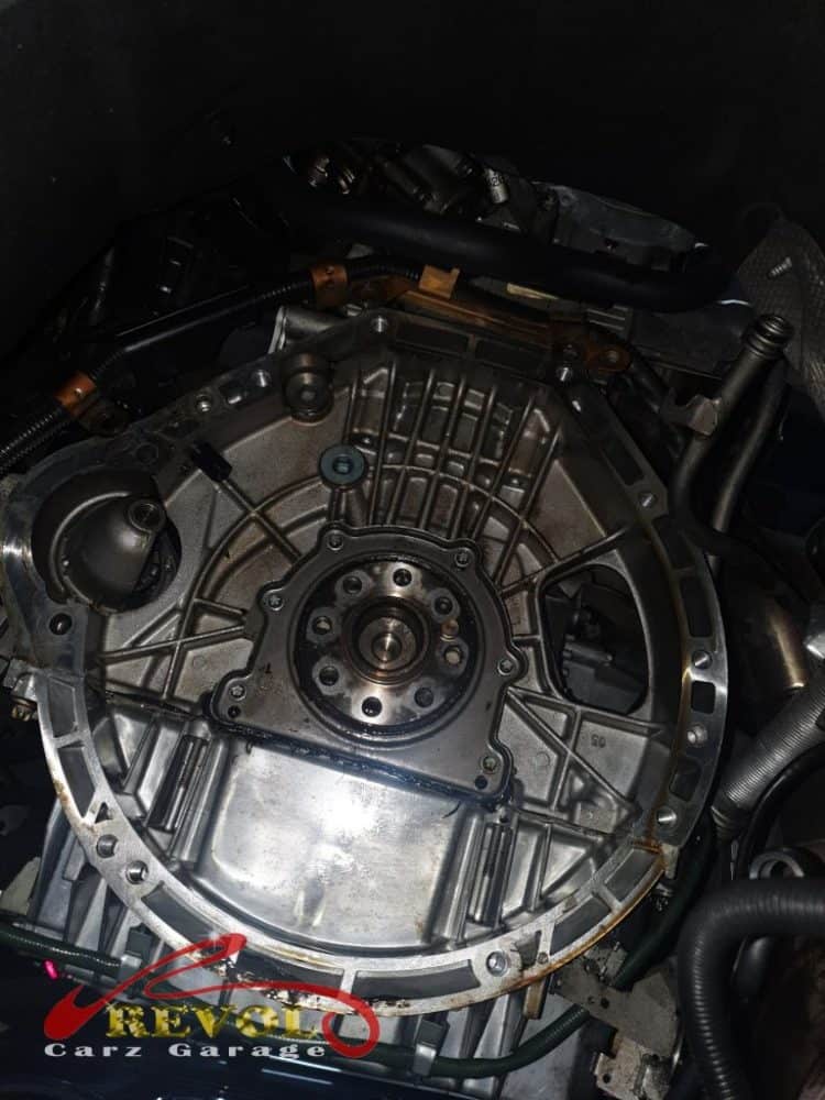 Mercedes-Benz CS 7: C180 With Engine Oil Leak Traces