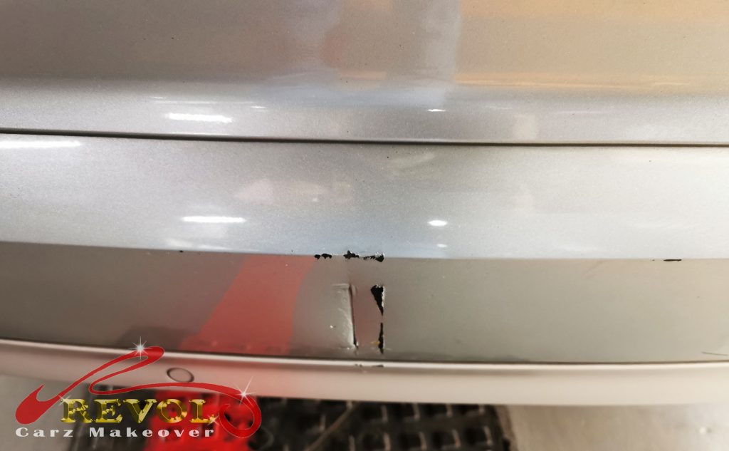 Need Spray Painting with Panel Beating Services For Your Car? Call Us Now!